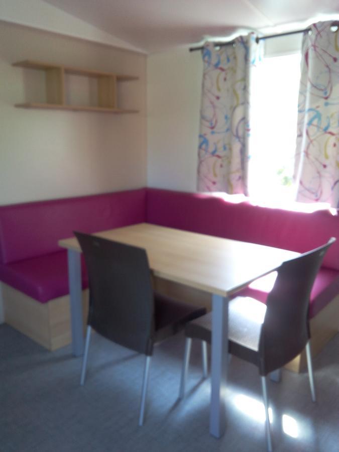 Camping Loisirs Des Groux Mousseaux-sur-Seine Ngoại thất bức ảnh