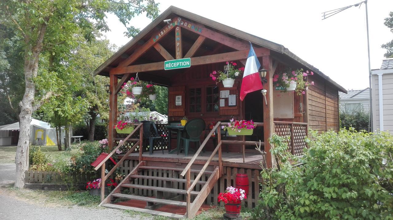 Camping Loisirs Des Groux Mousseaux-sur-Seine Ngoại thất bức ảnh