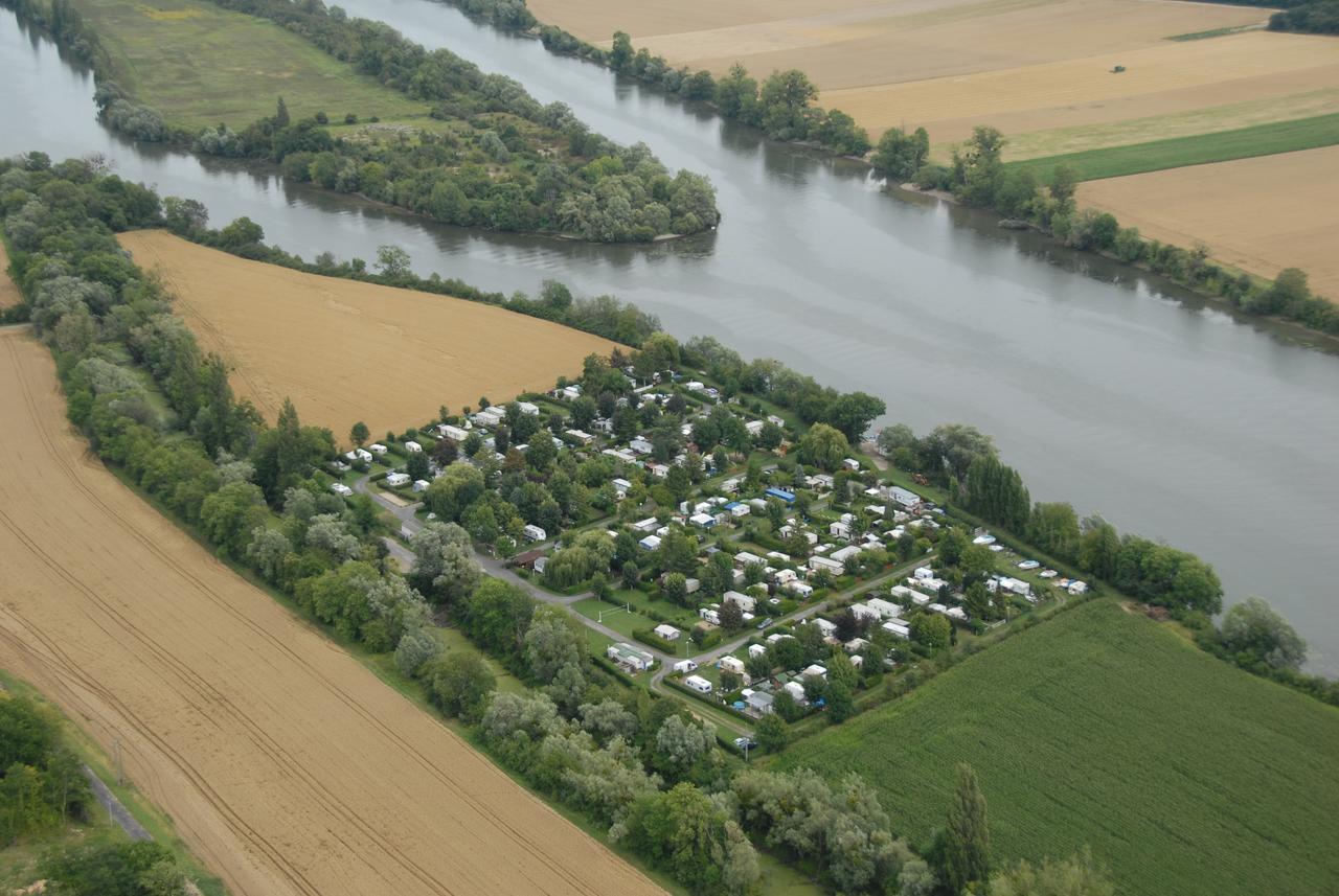 Camping Loisirs Des Groux Mousseaux-sur-Seine Ngoại thất bức ảnh