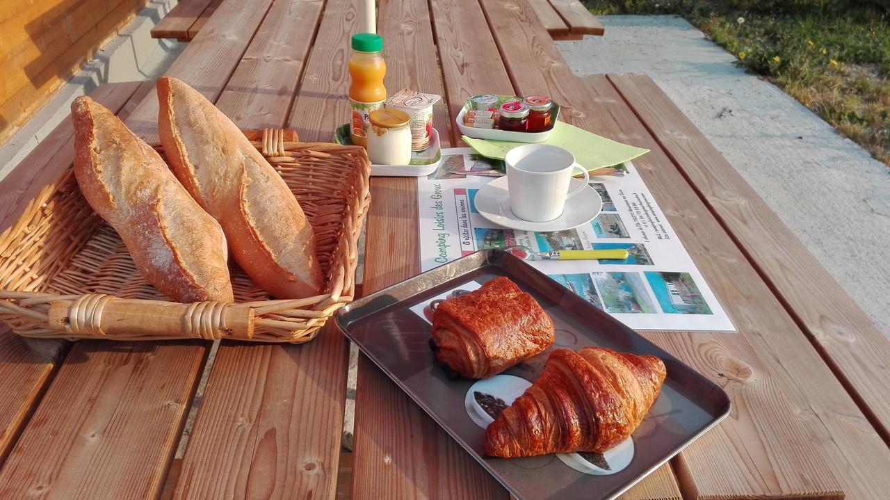Camping Loisirs Des Groux Mousseaux-sur-Seine Ngoại thất bức ảnh