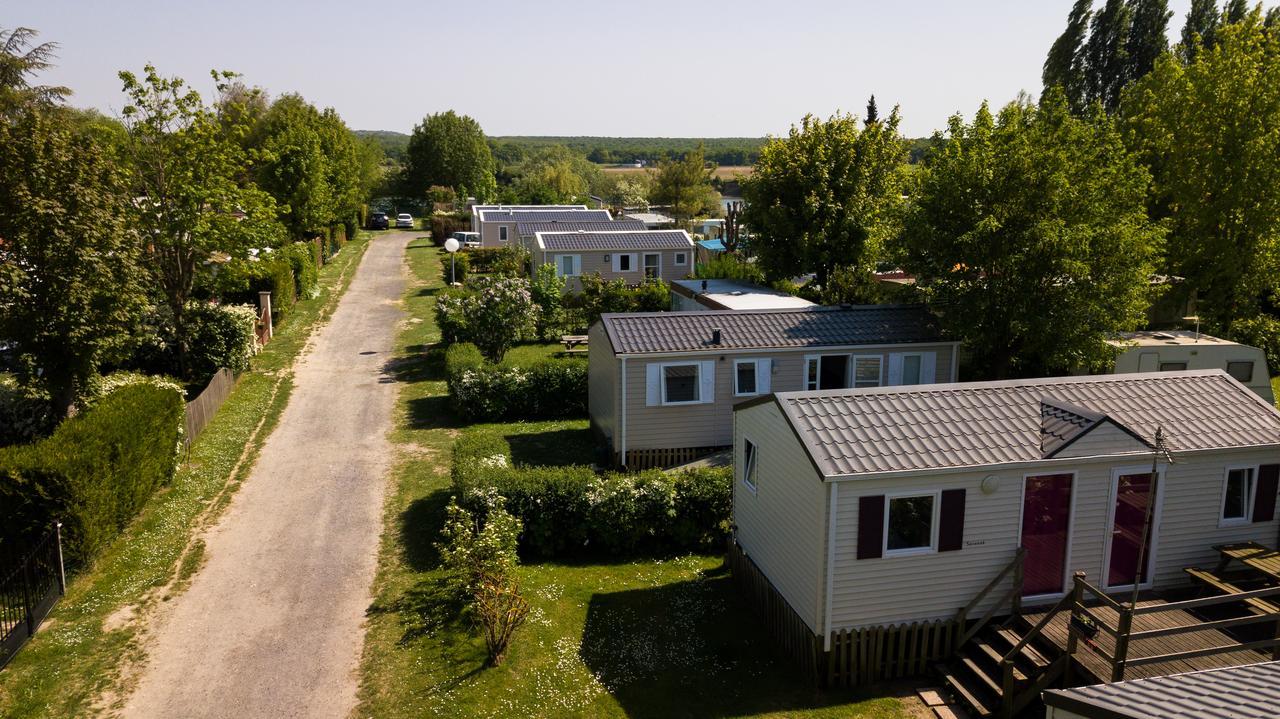 Camping Loisirs Des Groux Mousseaux-sur-Seine Ngoại thất bức ảnh