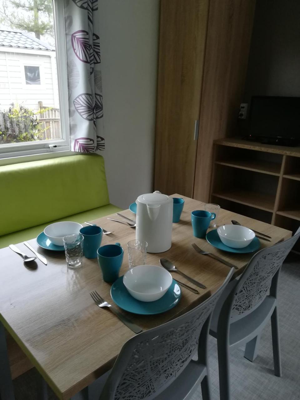 Camping Loisirs Des Groux Mousseaux-sur-Seine Ngoại thất bức ảnh