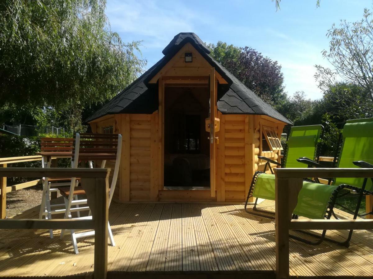 Camping Loisirs Des Groux Mousseaux-sur-Seine Ngoại thất bức ảnh